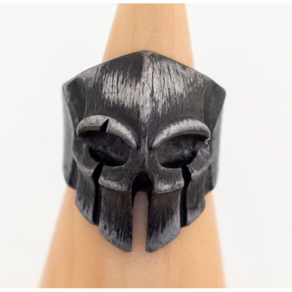 Vintage Steam Punk Black Skull Adjustable Ring Size 7 - T1 - Picture 1 of 3